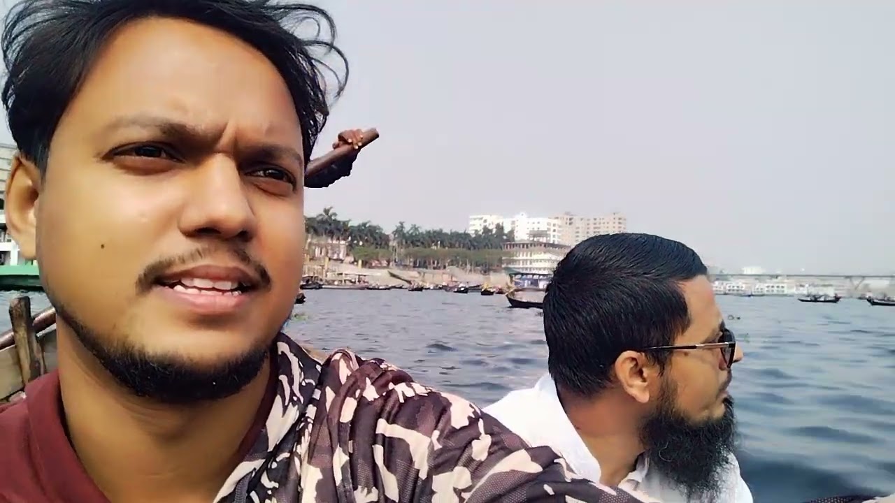 ঢাকার বুড়িগঙ্গা নদীর কালো পানি,😴 ৭-২-২০২৪