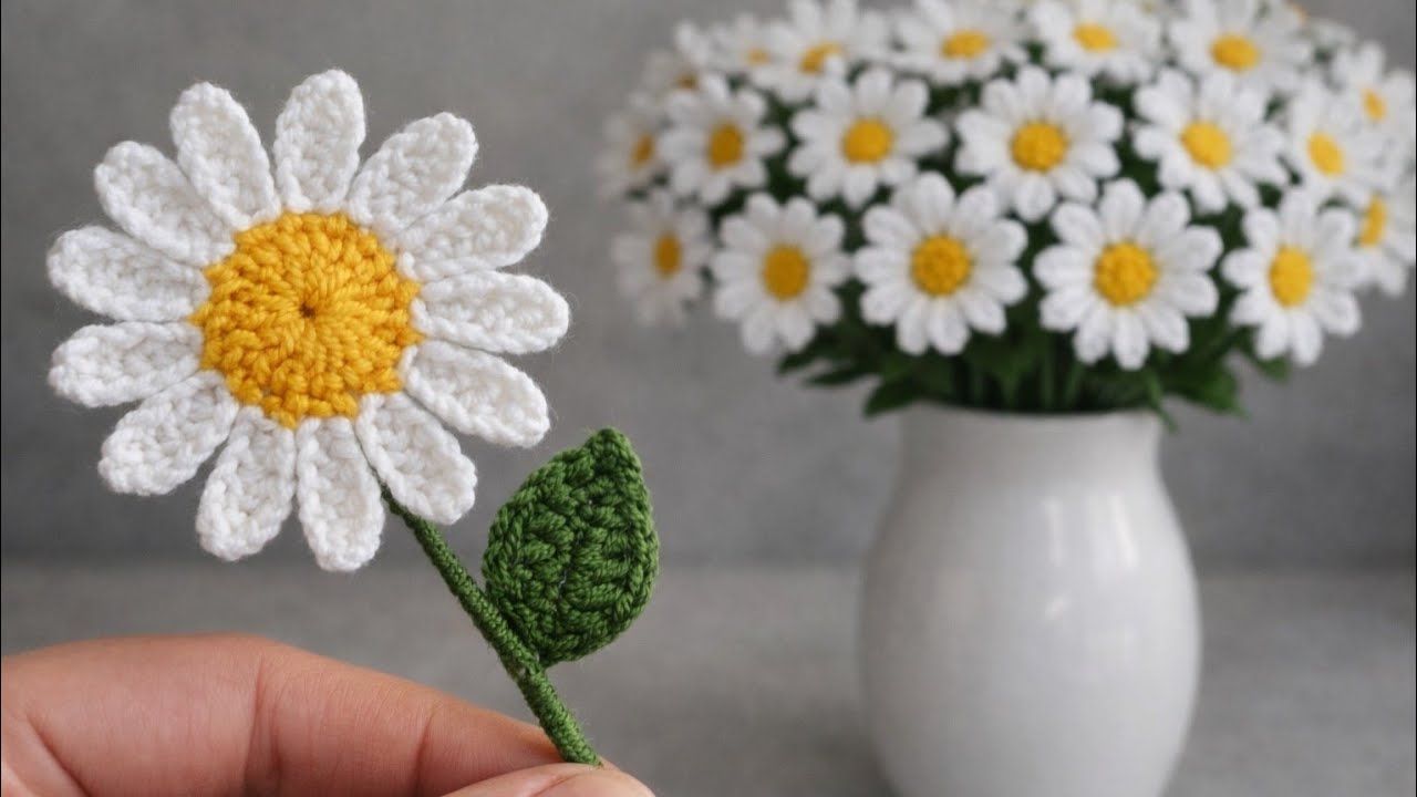 🌼 You Won't Believe How Easy This Crochet Daisy Is! Crochet Flower Tutorial