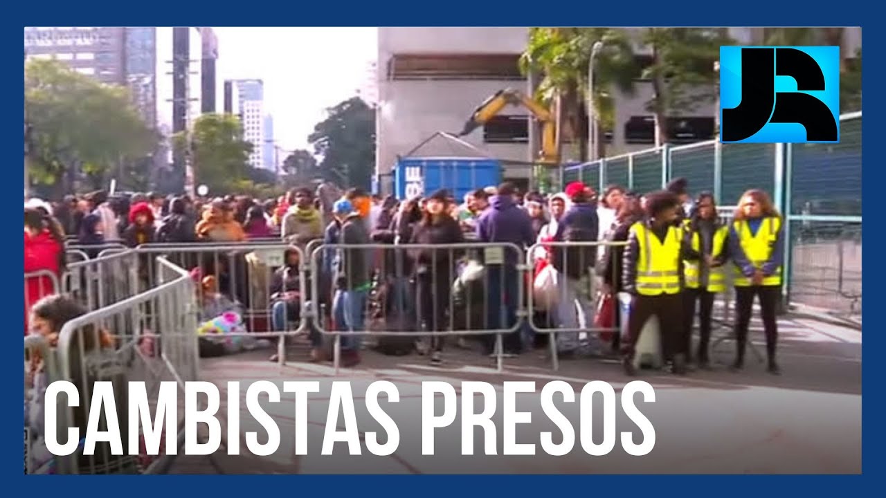 Cambistas s&atilde;o presos na fila para comprar ingressos do show extra de Taylor Swift em S&atilde;o Paulo