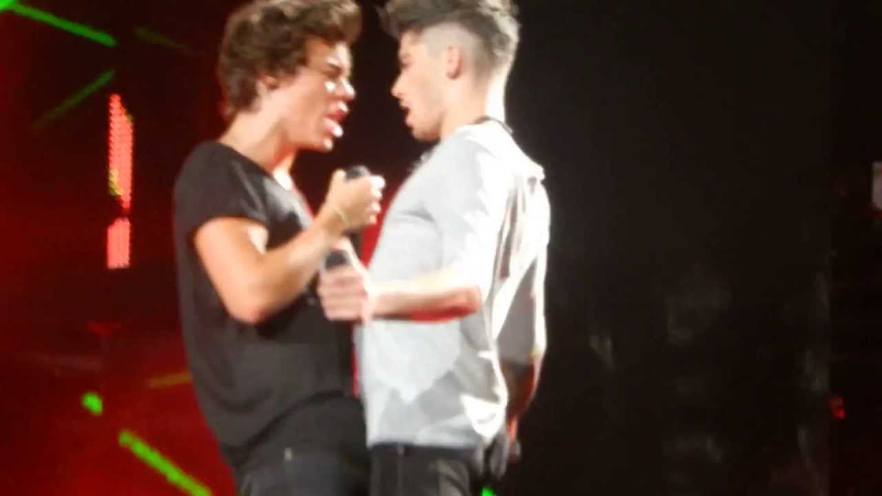 Kiss You - One Direction live in Ohio 6/18/13