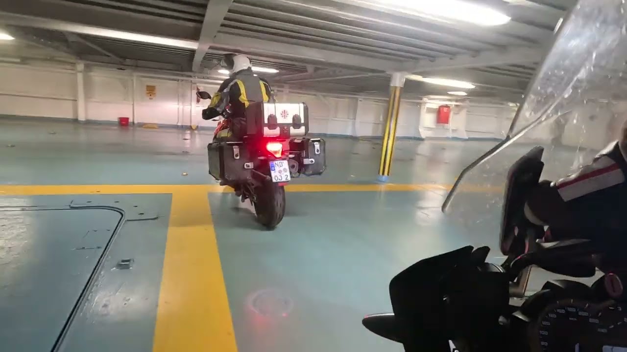 Mont&eacute;e dans le ferry Nice-Bastia