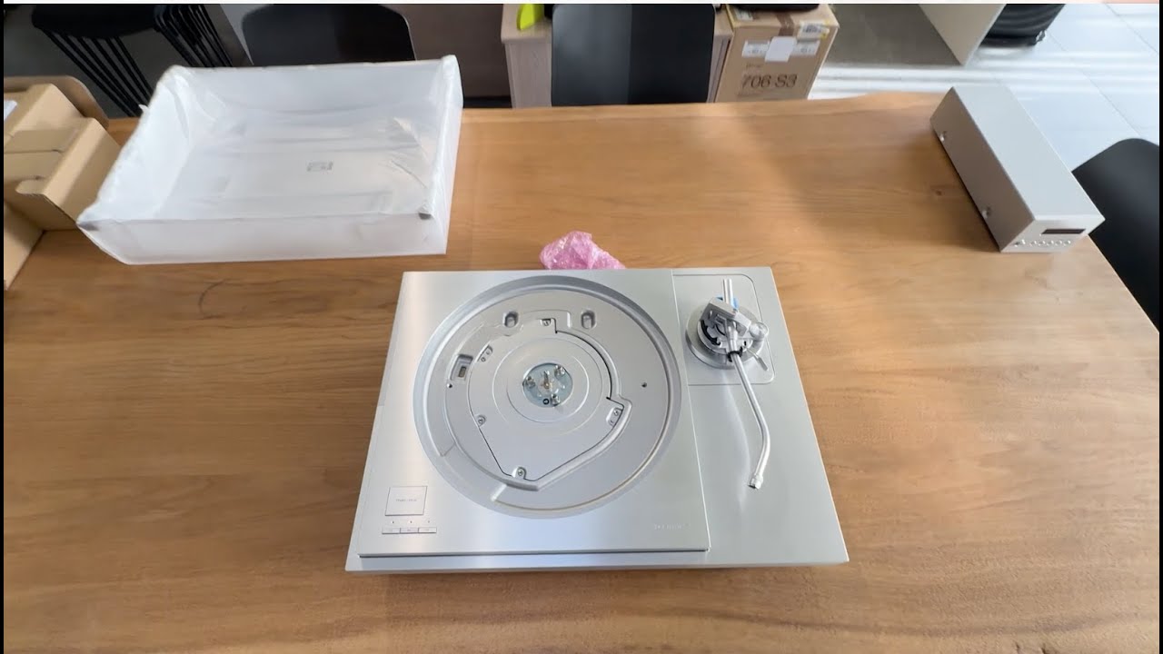 Technics SL-1000R bei Tonart | Unboxing des Flaggschiff-Plattenspielers