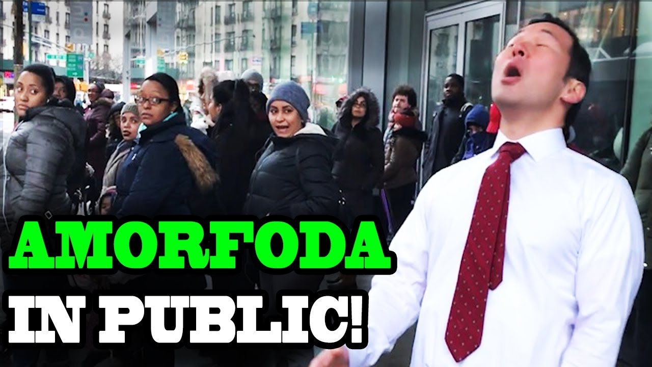 BAD BUNNY - "Amorfoda" - SINGING IN PUBLIC!!