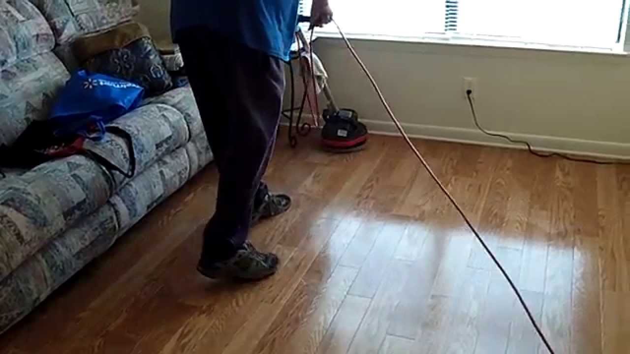 Oreck Orbiter Cleans Vinyl Floor