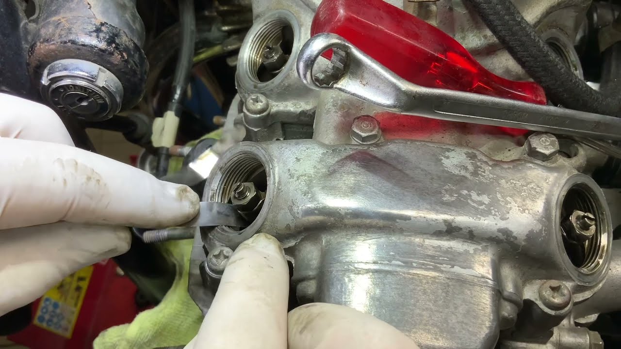 Honda CB500 21 Ventile einige zu stramm und andere zu locker eingestellt.
