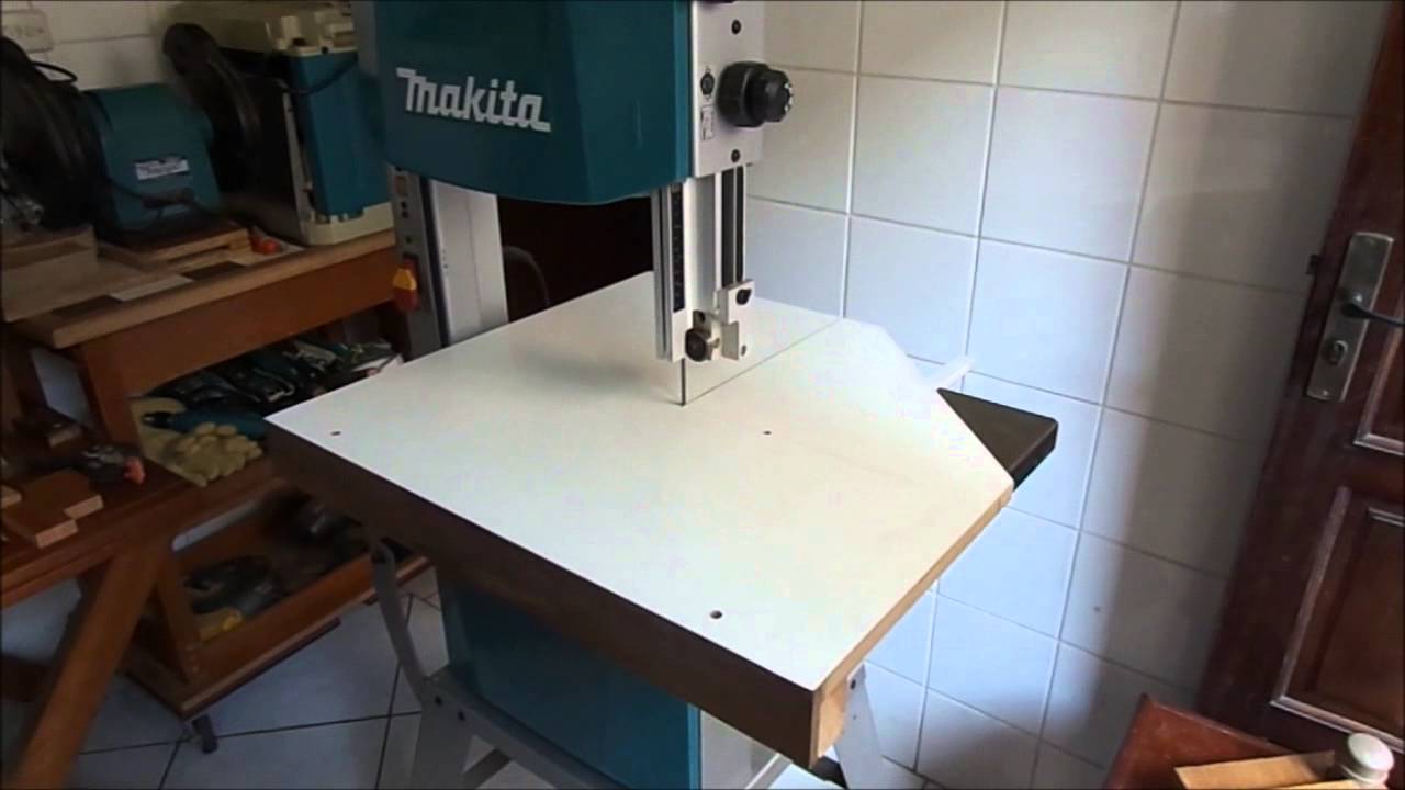 Serra de Fita Makita LB1200F