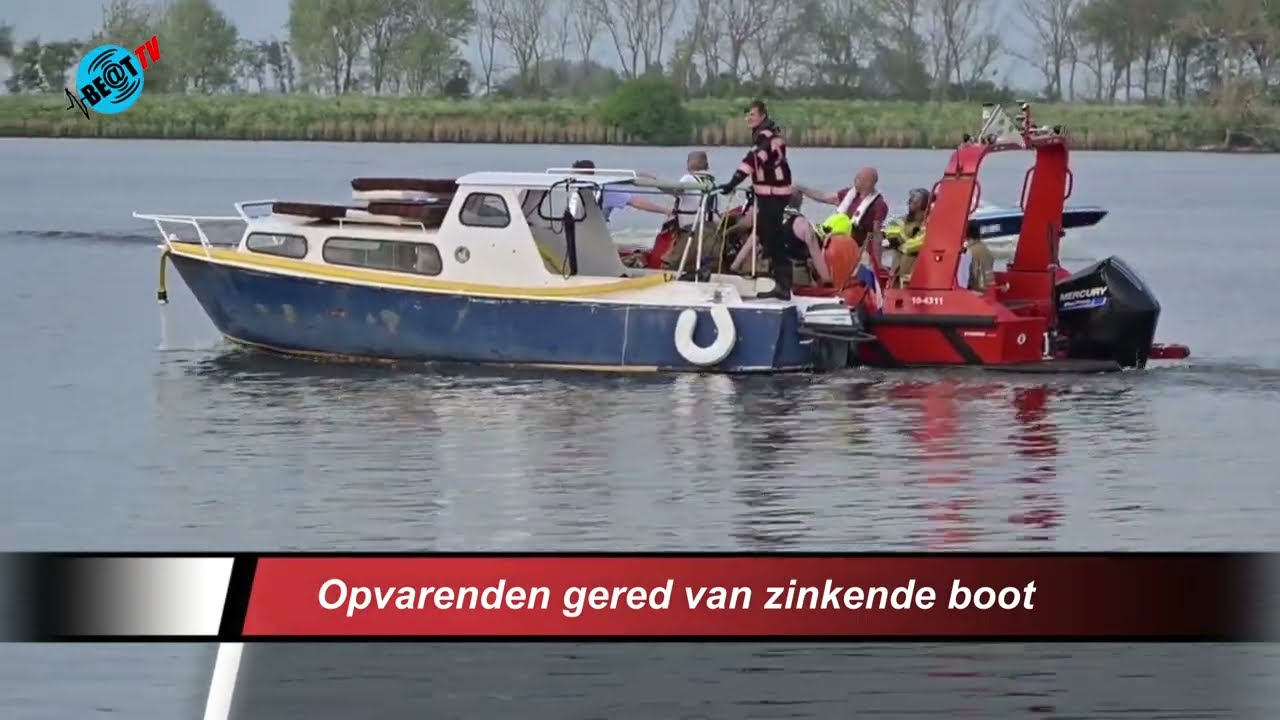 Opvarenden gered van zinkende boot op Alkmaardermeer bij Akersloot (2 mei 2025)