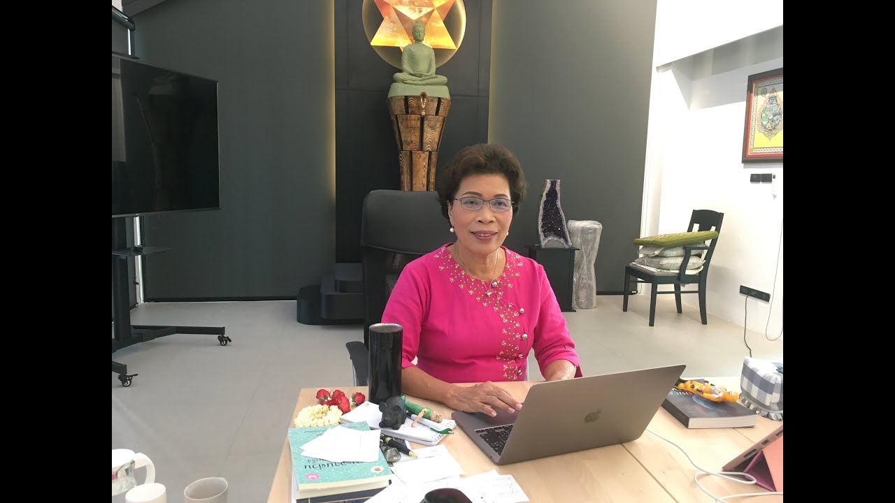 ท่องไปในโลกก่อนอวิชชากับศุภวรรณ กรีน