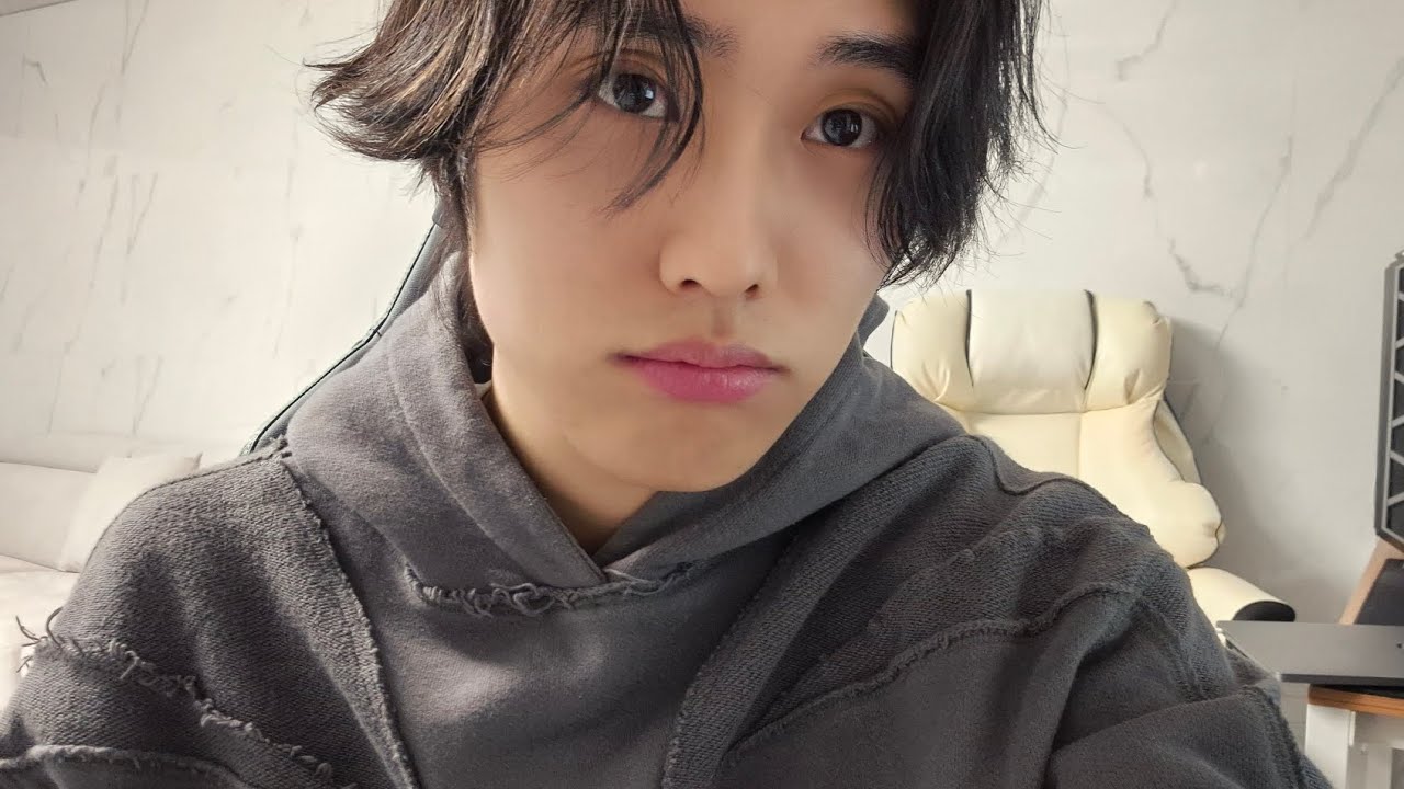 Hollywood - 검정치마 (Acoustic Cover) by Jacob
