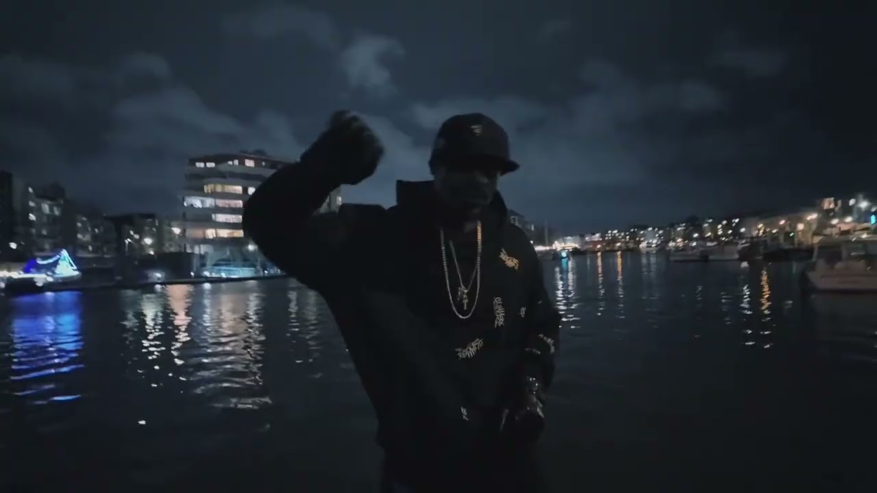 GLiMMER- DarkLight Freestyle (Prod By SlavMan)