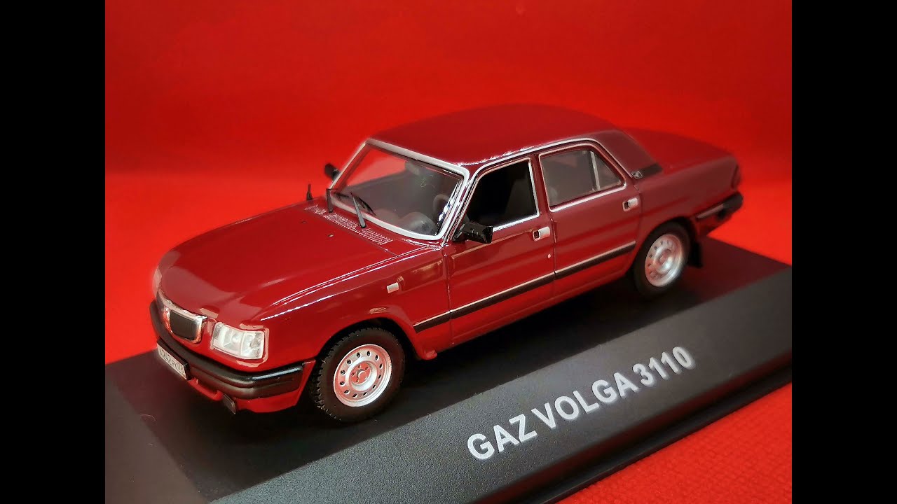 Модель автомобиля ГАЗ 3110 бордового цвета в масштабе 1:43 от IST-models.