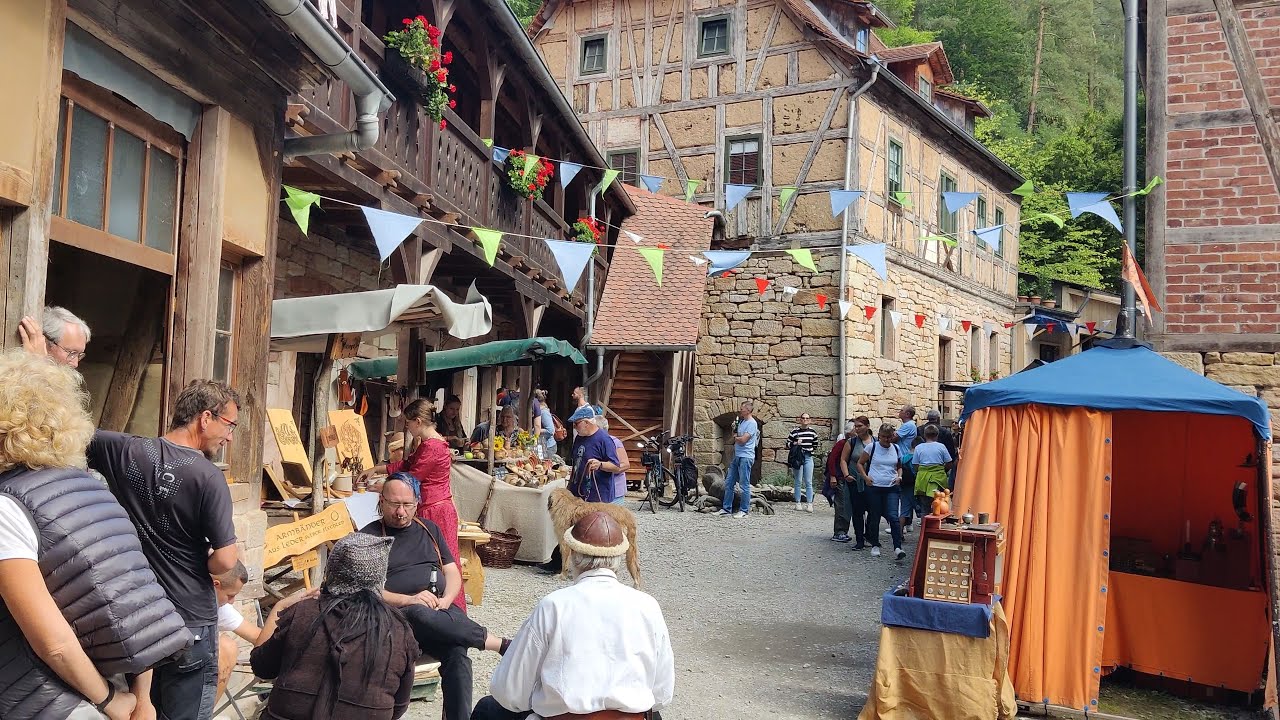 Mittelalter und Handwerk in der Papiermühle