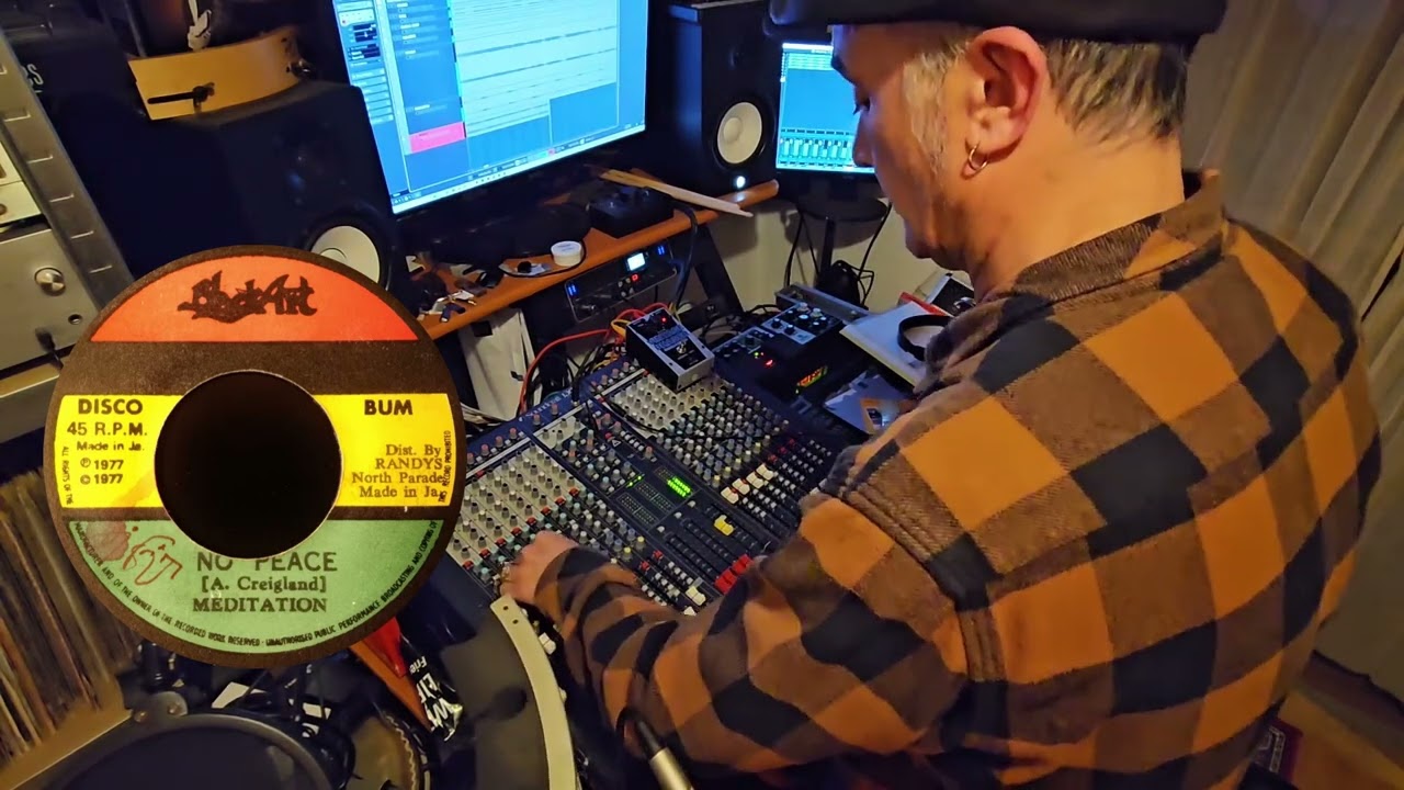 NO PEACE A DUB VERSION - THE  MEDITATIONS