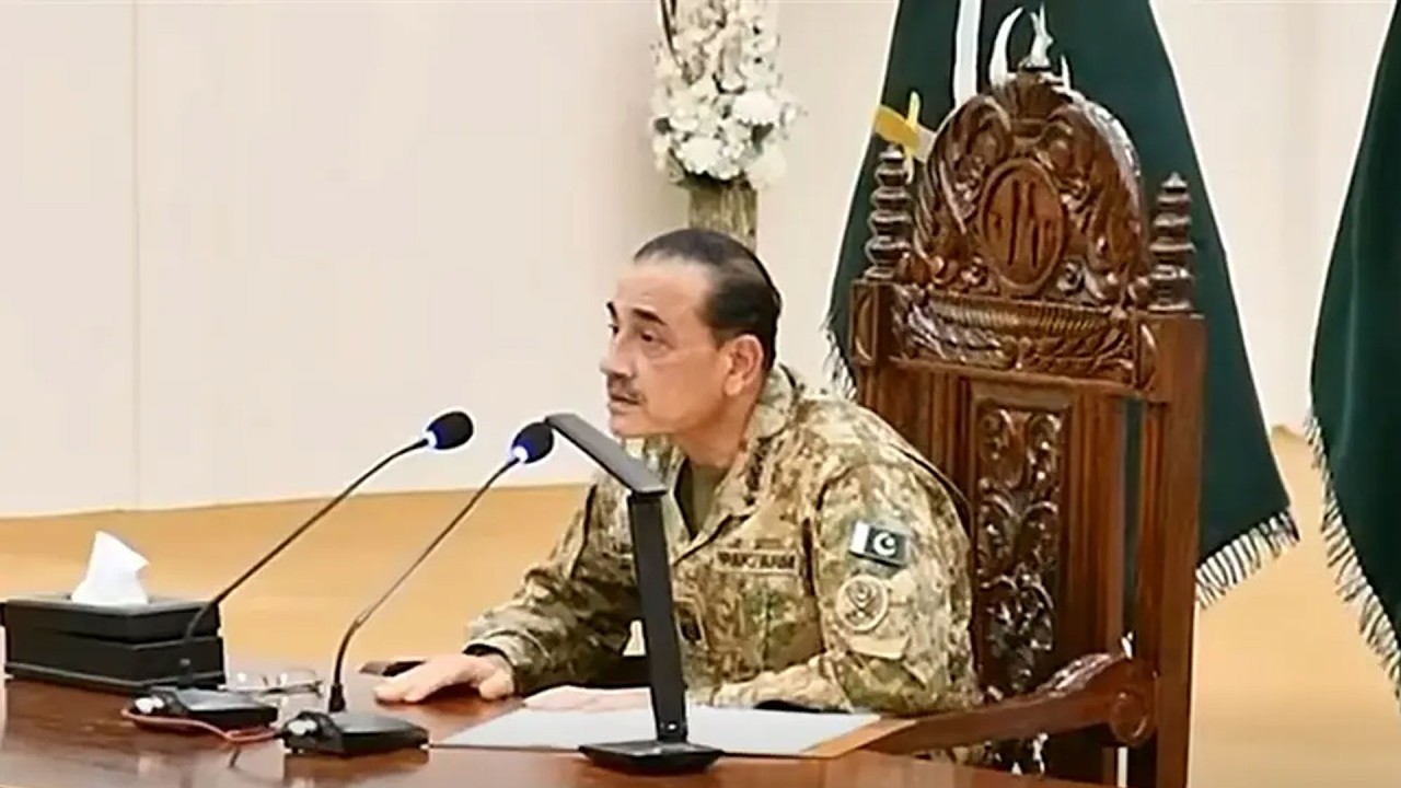 Hostile forces using propaganda, proxies against Pakistan will fail: CDF Munir