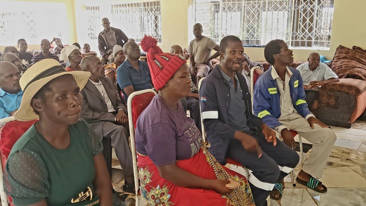 Ma1 Akazongotanga Pakanyangarika Tambo yeHurombwa muChiuno, Yaive Nyoka Here? - Chief Saurombe