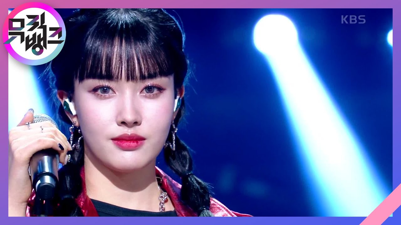 YOUNG LUV - STAYC (스테이씨) [뮤직뱅크/Music Bank] | KBS 220318 방송