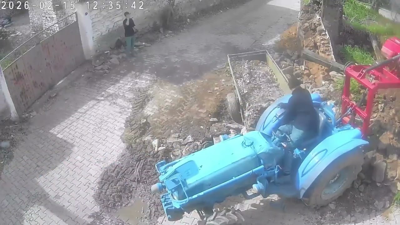 New Holland T580B ile Asistan kepçe.