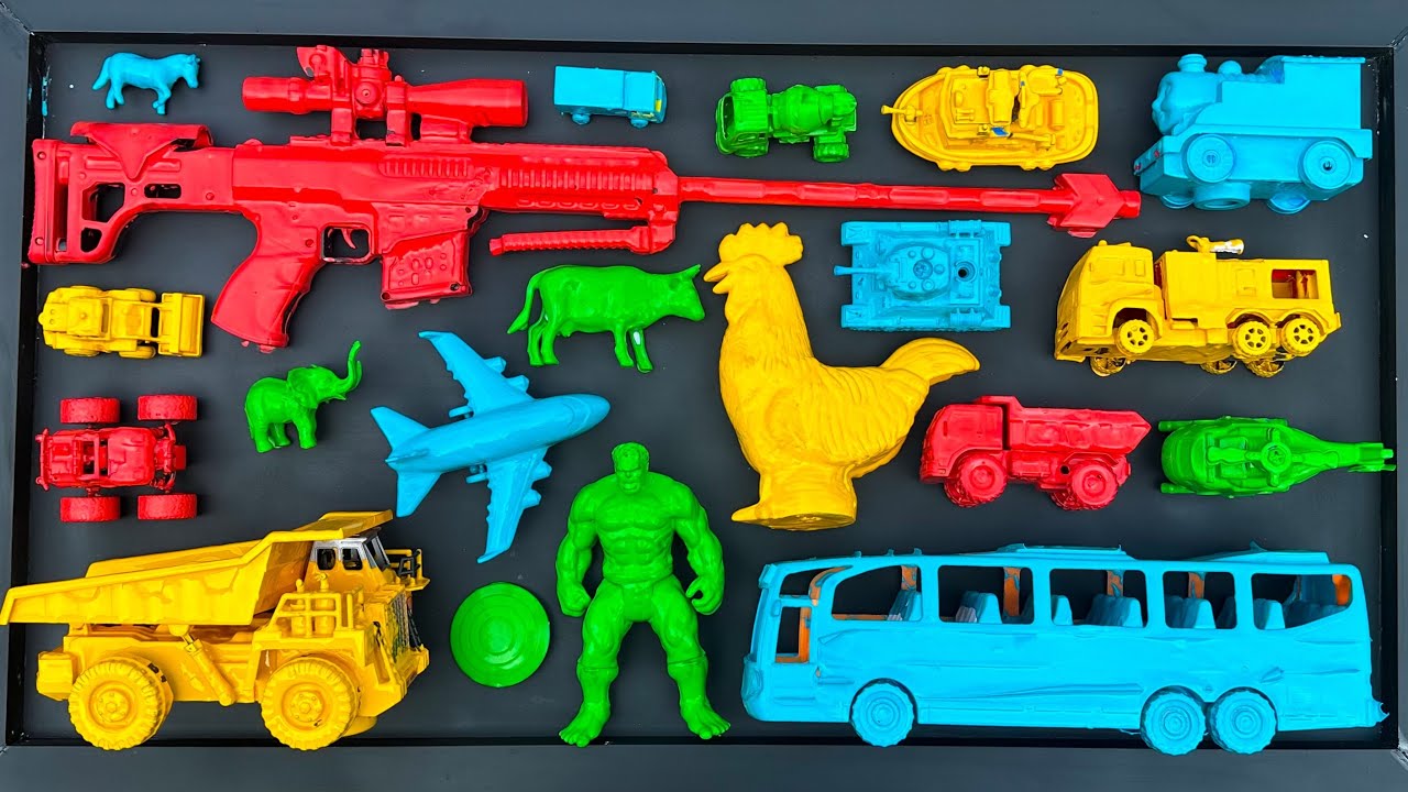 Membersihkan mobil mobilan, mobil pemadam, truk tambang, mobil moster, kereta tomas& super hero 