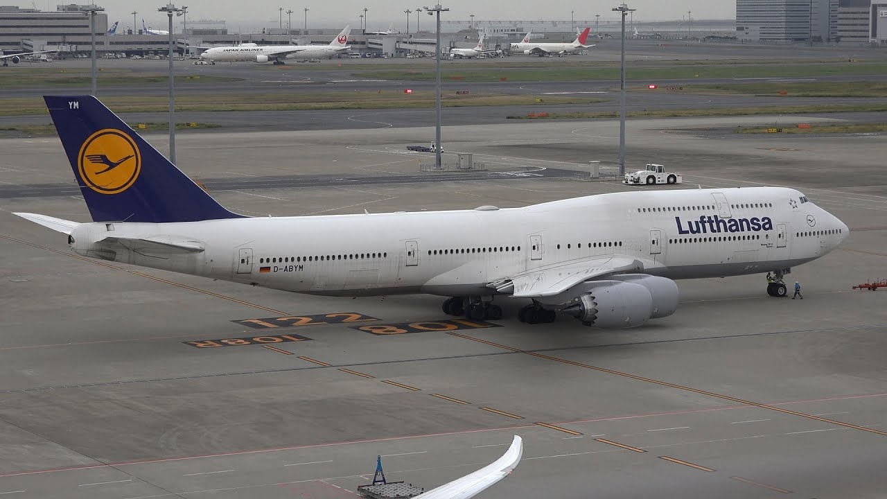 Lufthansa Boeing 747-8 D-ABYM Pushback [HND/RJTT]