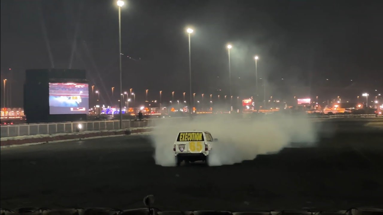 Freestyle drift in Liwa