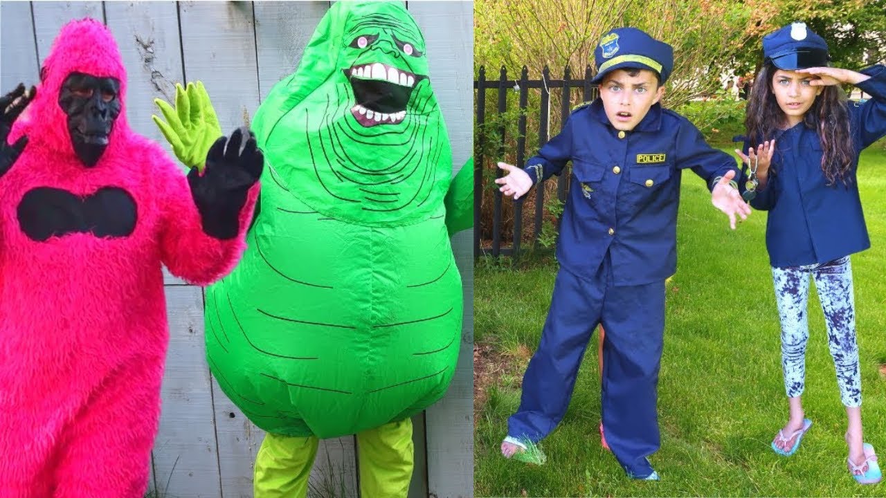 Heidi y Zidane como policías mantienen el orden para los niños