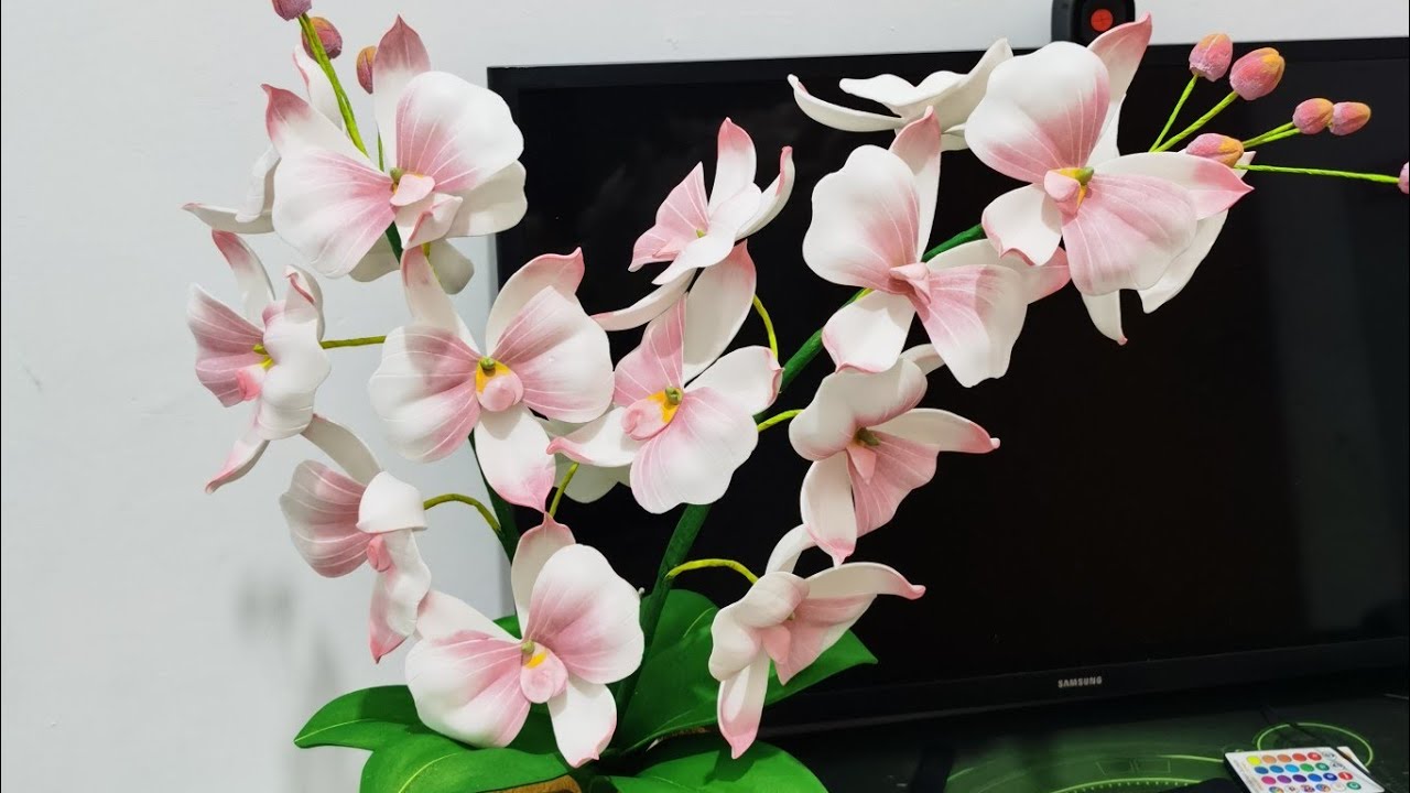 como fazer uma linda orquídea borboleta em EVA sem frisador