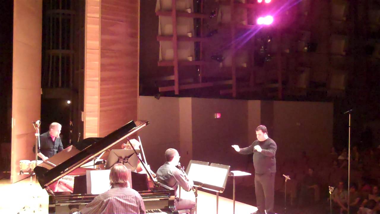 Robert Ambrose Conducts the World Premiere of Dieter Buwen's (T)raumzeit