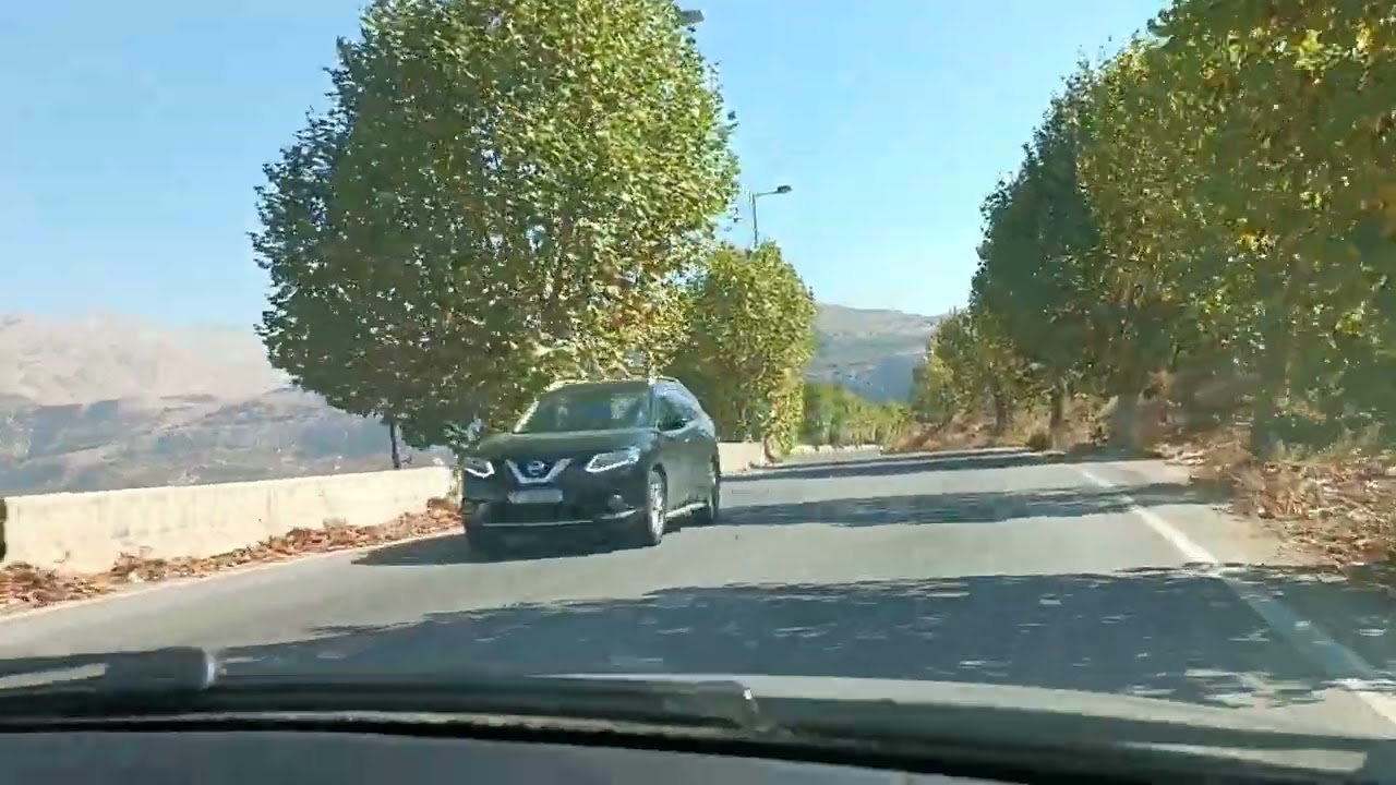 #roadtrip #autumn #autumncolors #autumnleaves --- sawfar to hammana road 🛣️🍁🍂🍀