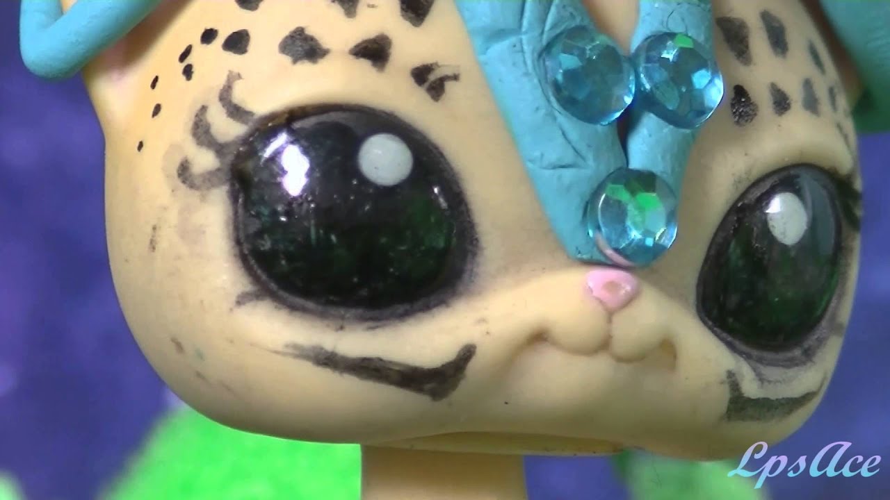 LPS- Alien -Music video (Britney Spears)