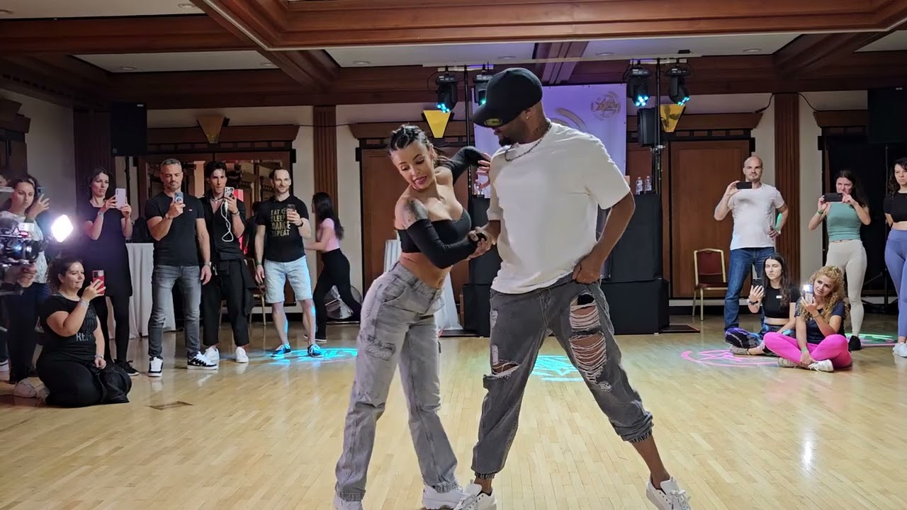Frank Santos & Erica Ponce - Lenny Tavárez & Prince Royce 'Tu Feo' | Bachata Sensual Performance