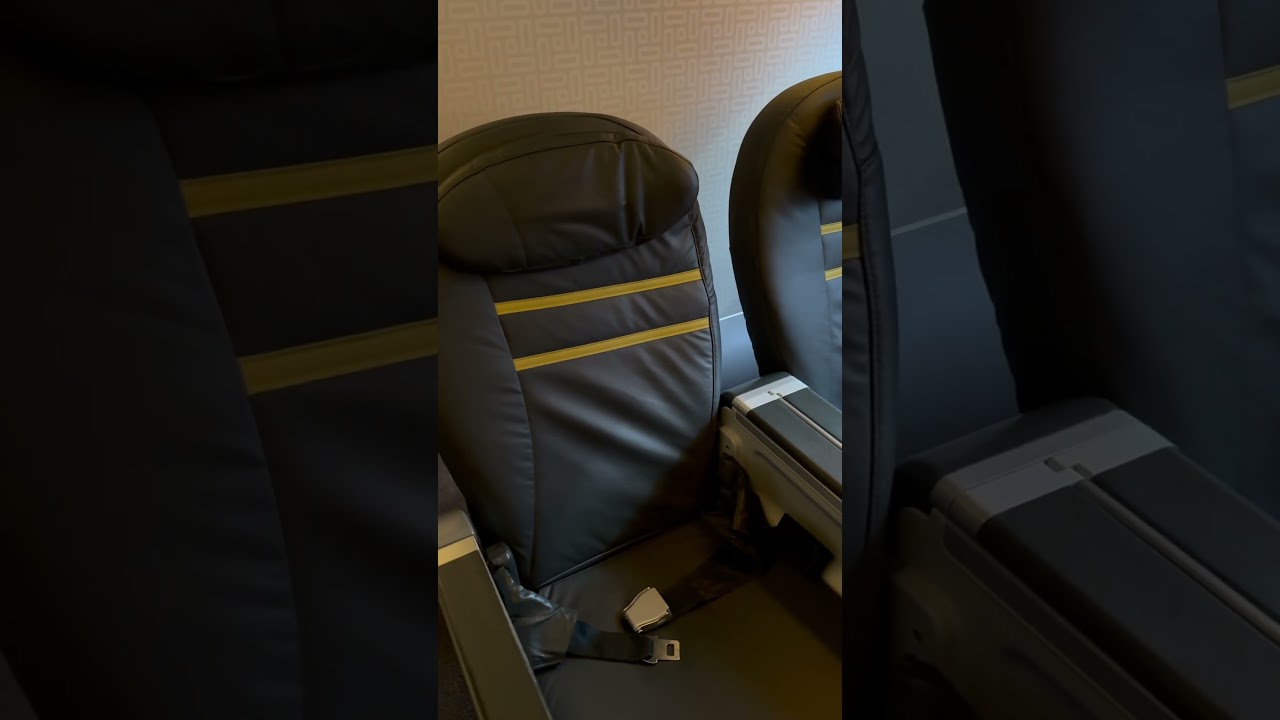 Scoot Premium Economy - does it worth the extra $? #shorts #scoot #flyscoot #premiumeconomy #787