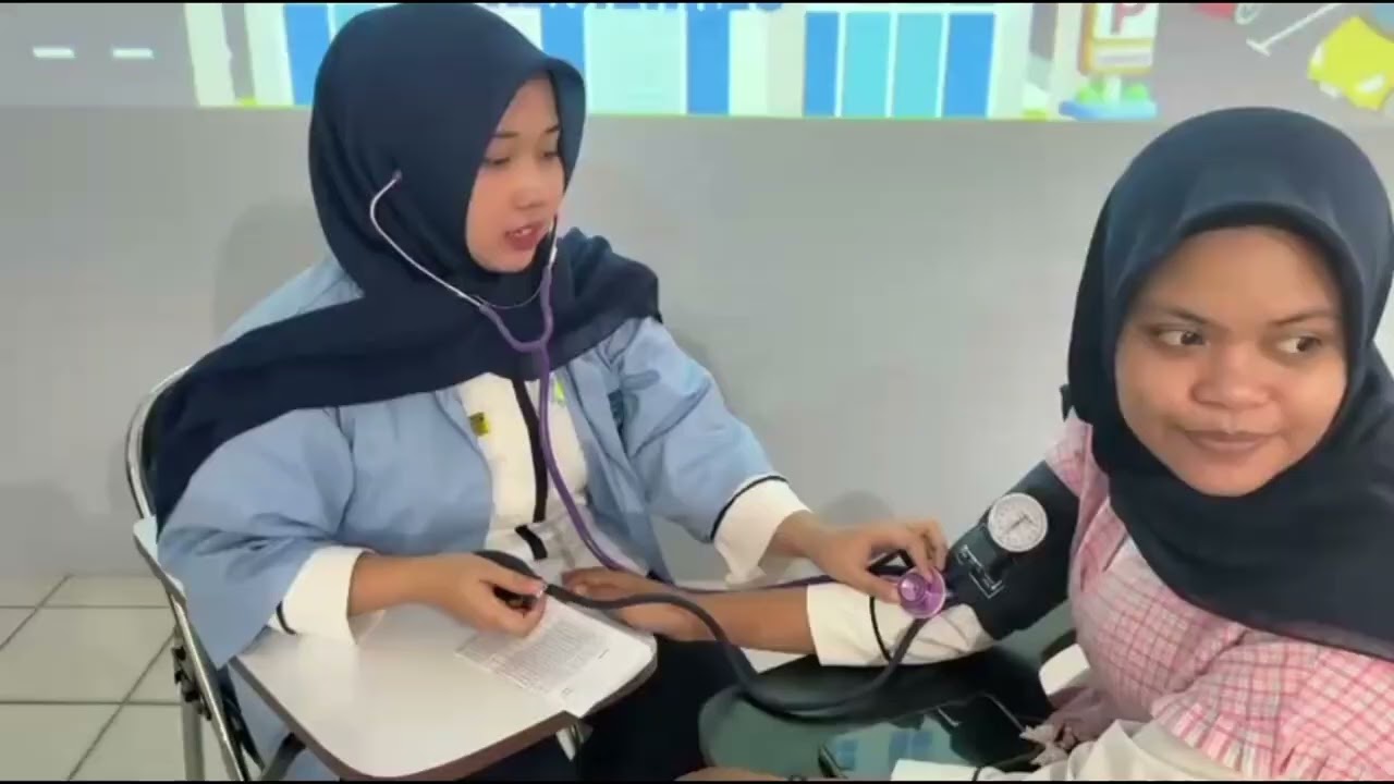 ROLEPLAY ASUHAN KELUARGA KELOMPOK 3 PEMILIHAN KONTRASEPSI IBU DENGAN RIWAYAT DM DAN HIPERTENSI