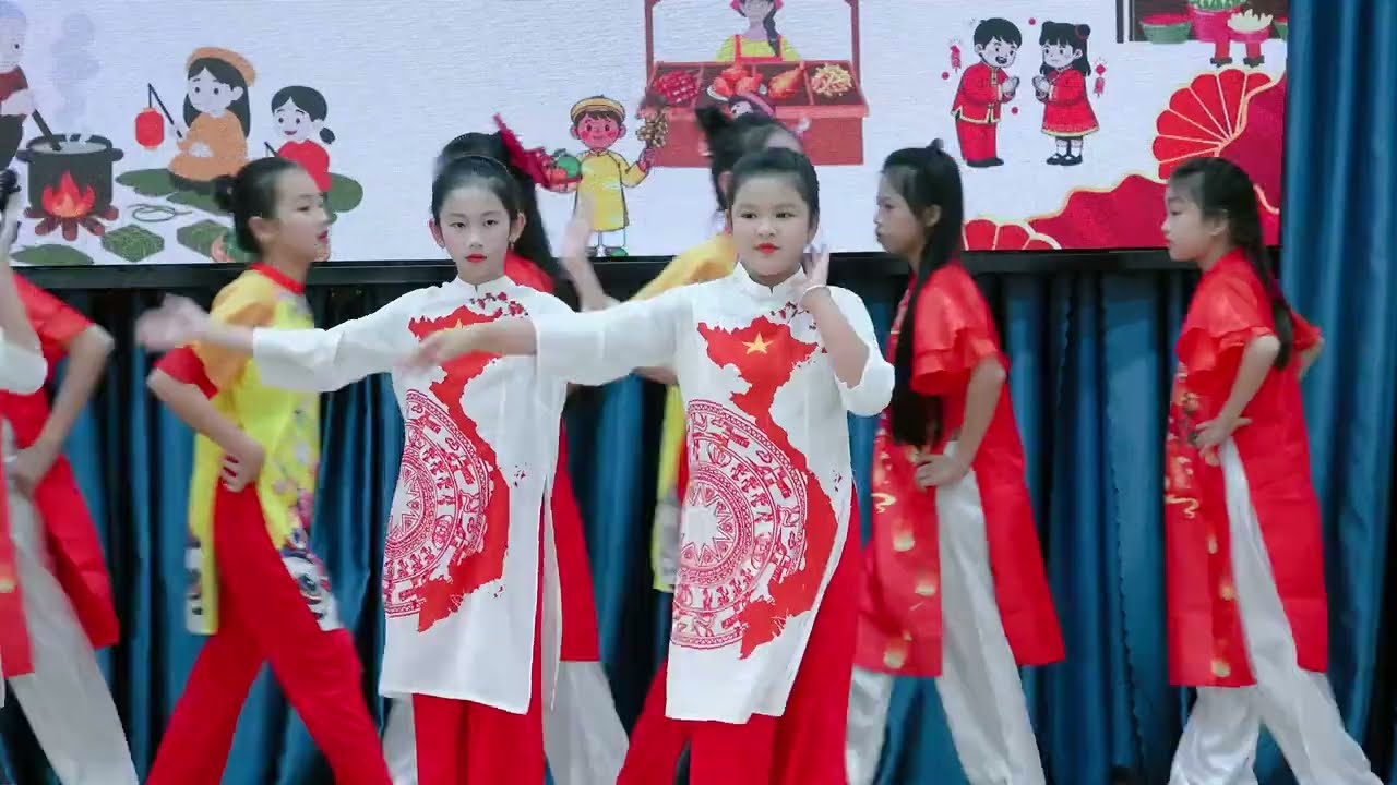 Liên khúc: Nắng Xuân - Nụ cười xuân - Xuân đã về do các em học sinh Khối 5 thể hiện