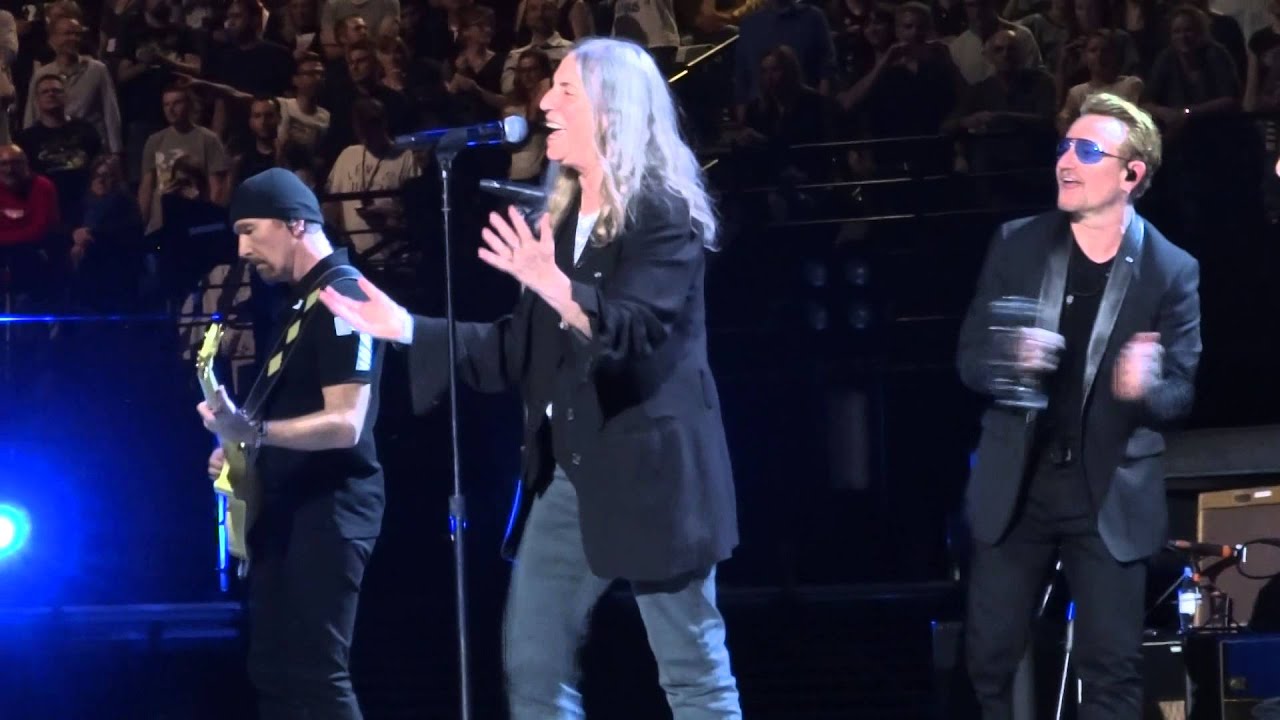 U2 & PATTI SMITH - Gloria / People Have The Power, Paris 06.12.2015 Accor Hotels Arena