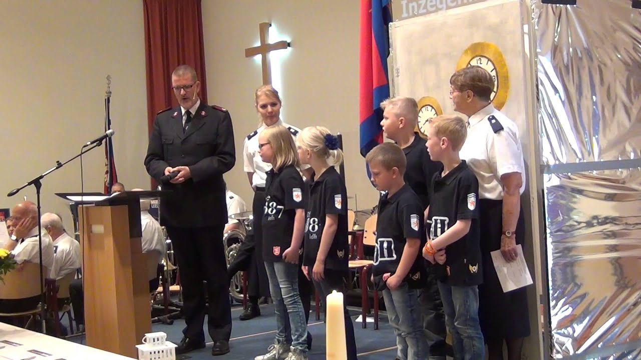 Leger des Heils Leeuwarden       Inzegening Melissa, Marit, Daan, Maarten en Jesse tot jongsoldaat 2