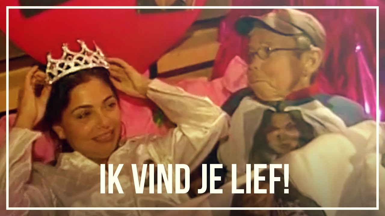 Naar bed met Georgina Verbaan | De Stalkshow | Bart de Graaff