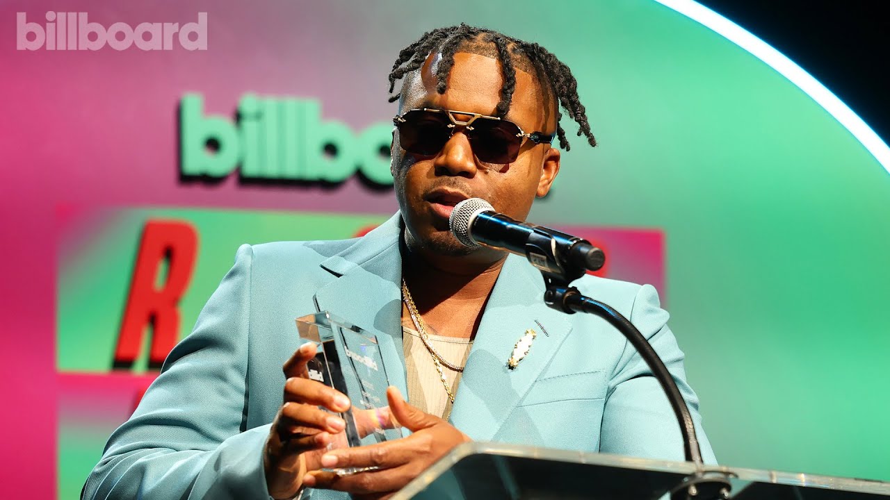 Nas Gets Inducted Into the Hip Hop Hall of Fame | R&B Hip-Hop Power Players & Live 2023