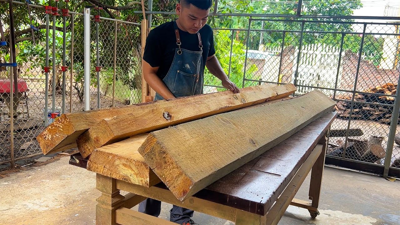 Amazing! Watch a Young Woodworker Build a Stunning Mobile Bar from Cheap Old Wood