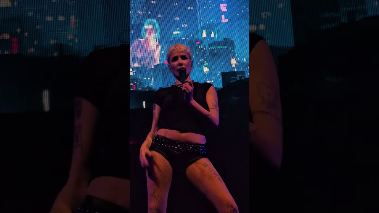 Halsey: 