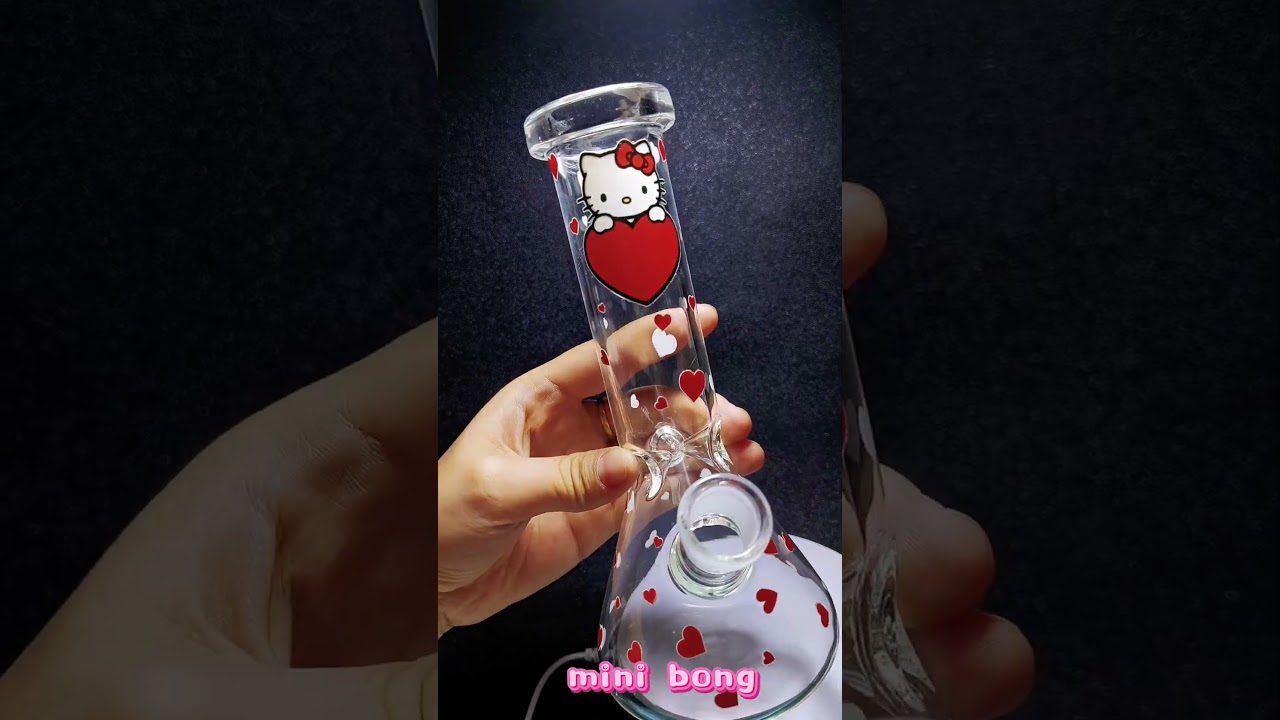 8&Prime; Hello Kitty Red Hearts Beaker Glass Bong