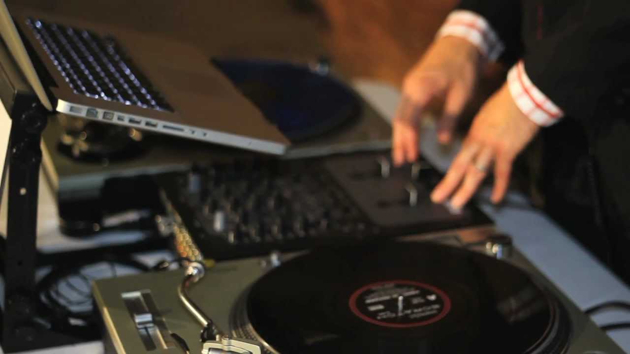 Two Minutes With DJ Floh Back Productions