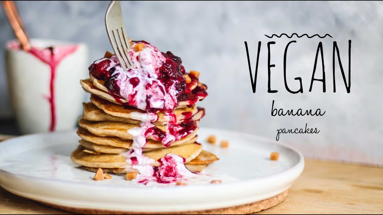 Vegan Banana Pancakes & Compote - Perfect for Weekend Brunch!