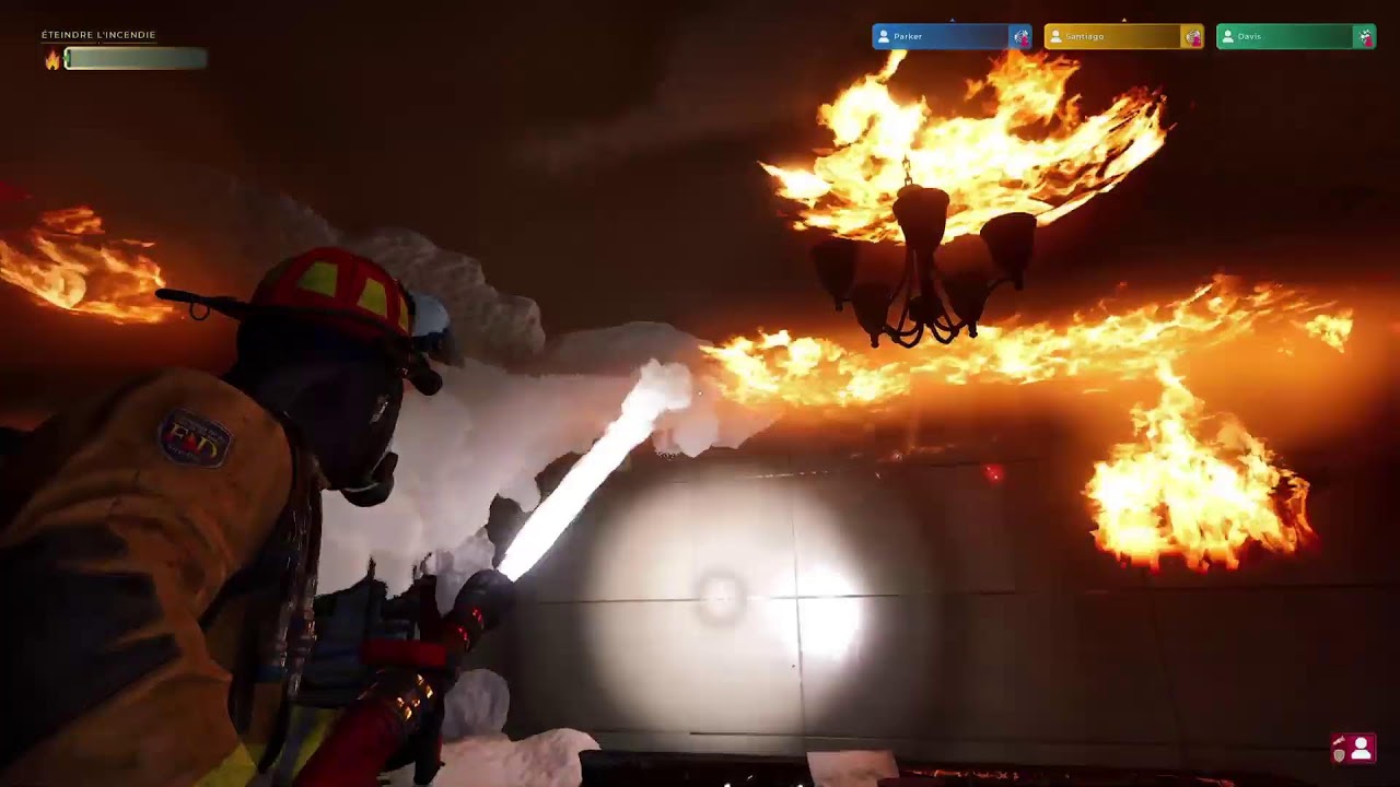 Les pompiers sauve les habitants d'Oakridge CITY