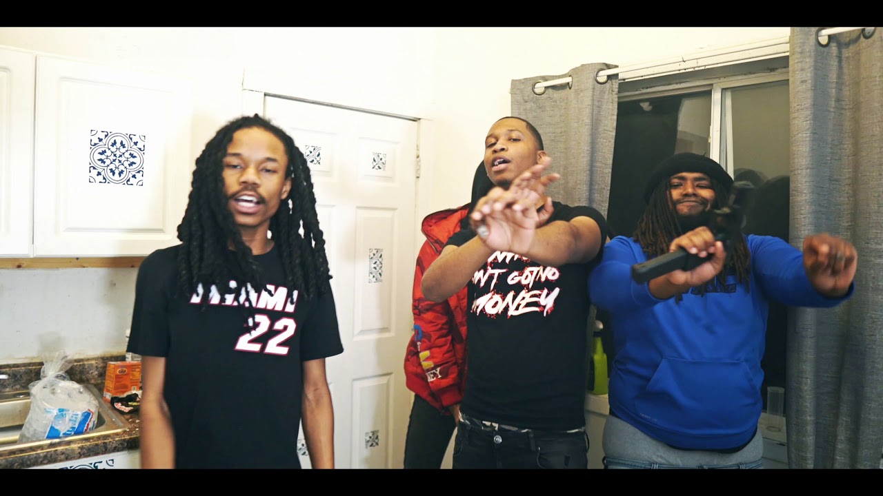 TWSB2TIMES x TWSBCHUNKX - “KNOCKING”