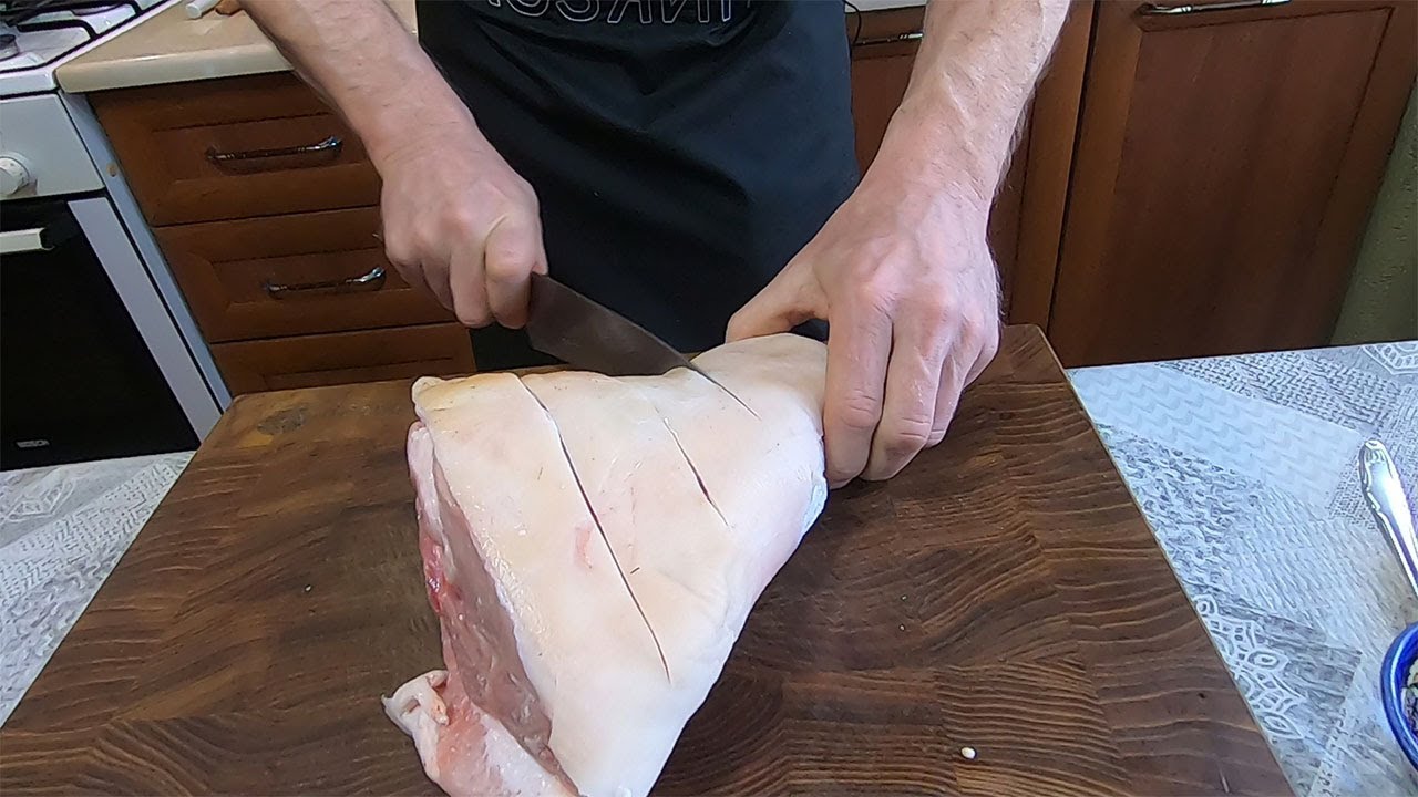 РУЛЬКА ПО ЭТОМУ РЕЦЕПТУ ПОЛУЧАЕТСЯ ОСОБЕННО ВКУСНОЙ. РУЛЬКА В ДУХОВКЕ