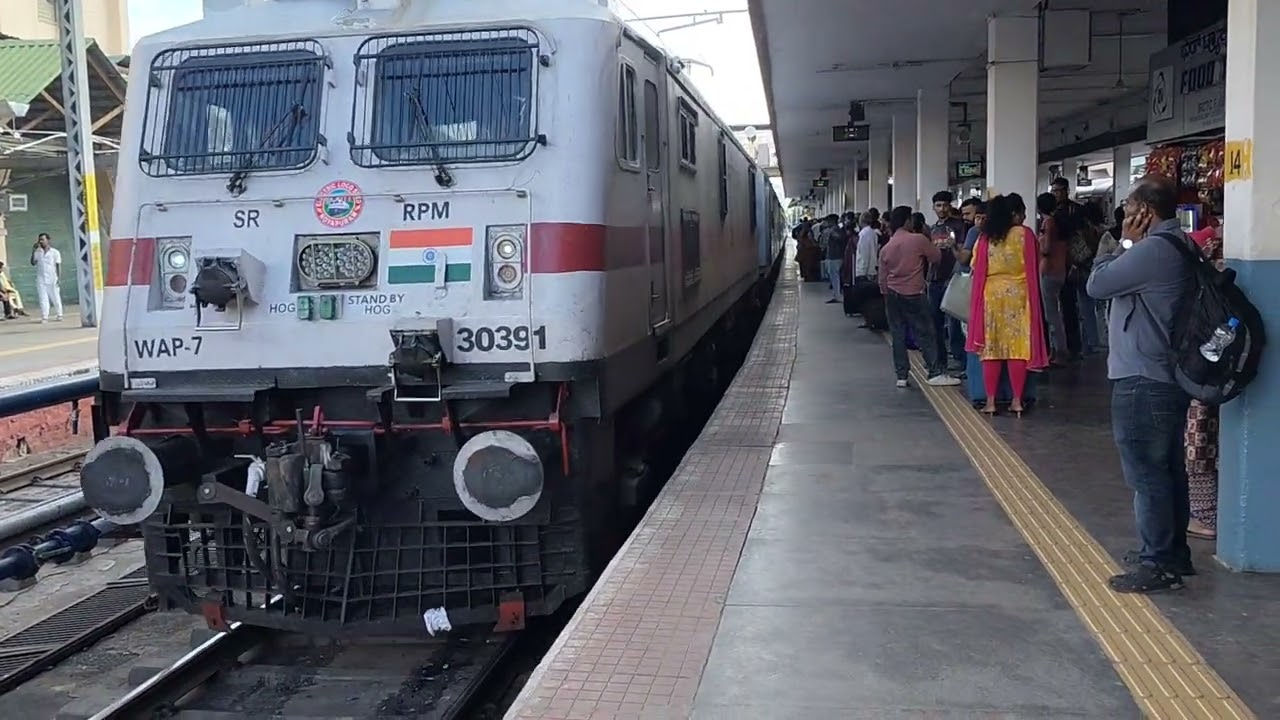 12008 Mysuru- MGR Chennai Central Shatabdi express stops at KSR Bengaluru