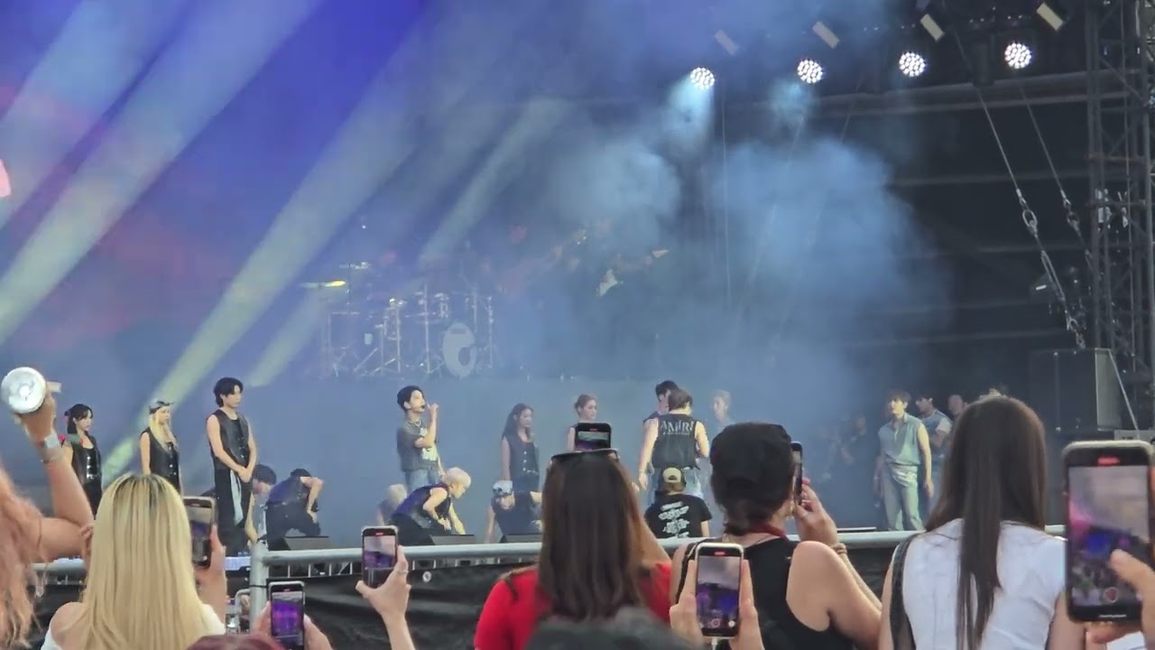 Seventeen - Super | @Lollapalooza Berlin (08.09.2024)