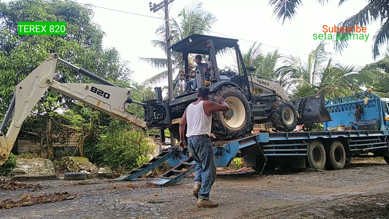 TEREX 820