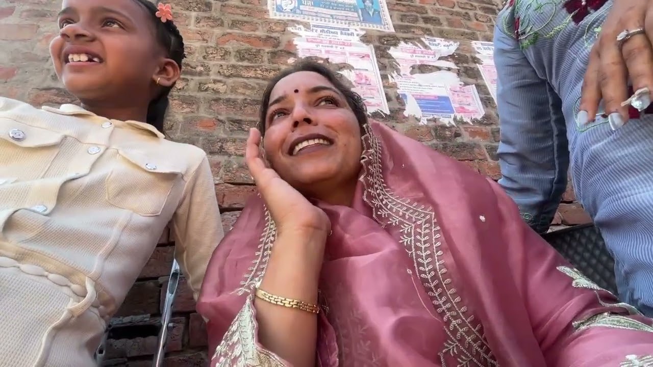 Happy Holi ! ਪੇਕੇ ਪਿੰਡ ਹੋਲੀਆ ਦਾ ਮੇਲਾ ਦੇਖਣ ਗਏ ! #dailyvlog #viral #Sandhusumandip #trendingvideo 