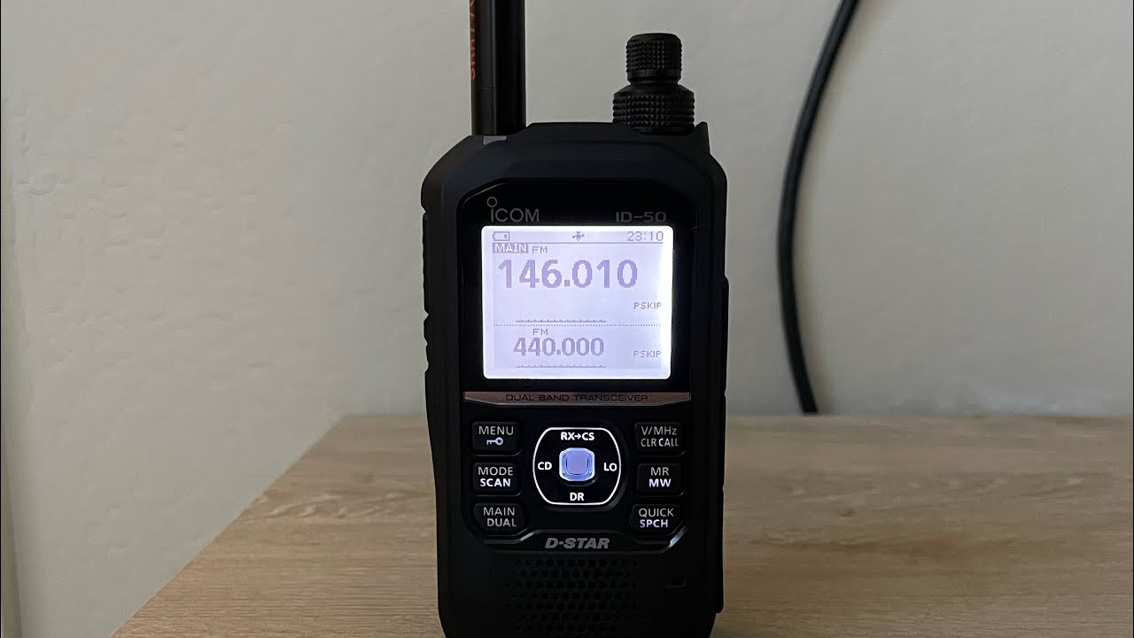 Brand New Icom ID-50A Unboxing And First Impressions!!! #icom #id50 #dstar